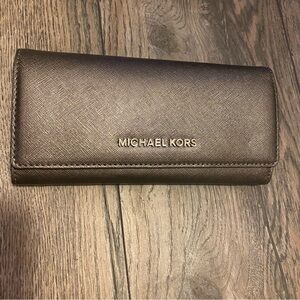 Michael Kors Metallic Wallet